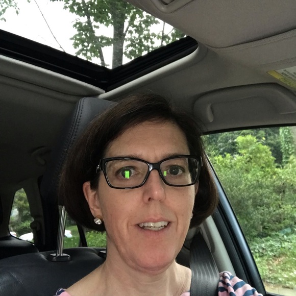 Meet your Posher, Amy - Picture 1 of 1